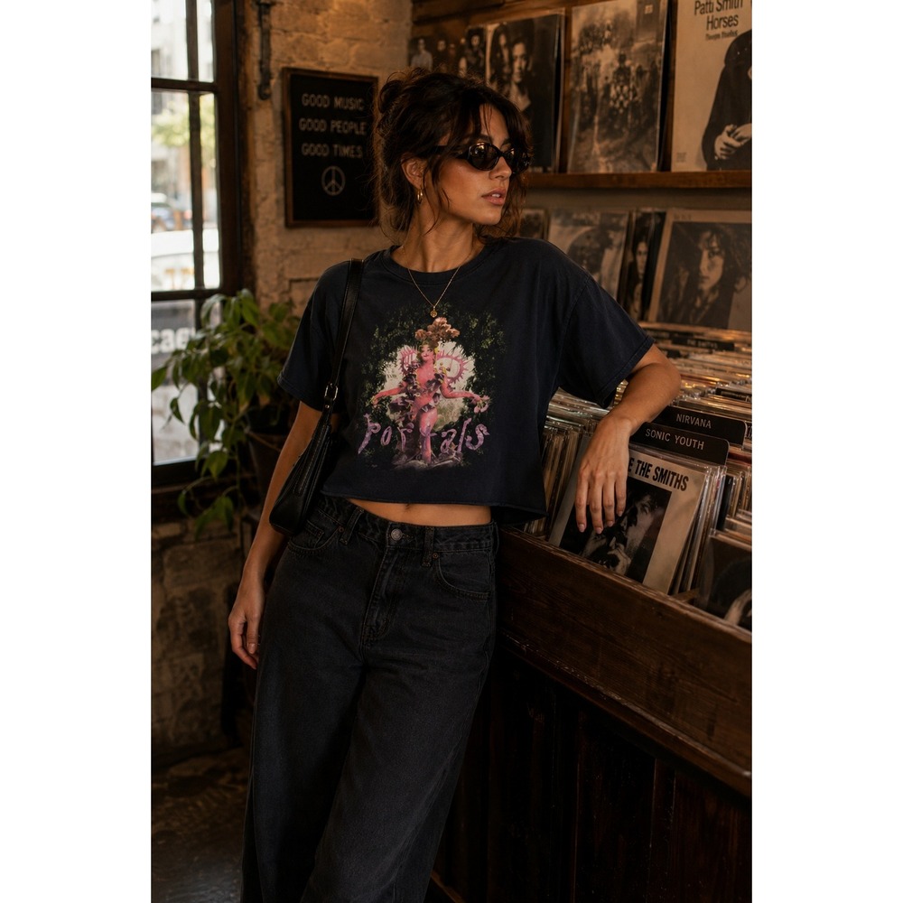 Melanie Martinez Portals Graphic Tee Raw Hem Black Size L Grunge‎ Indie Sleeze